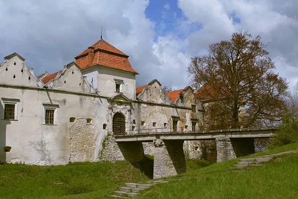 Top 10 Castles of Ukraine